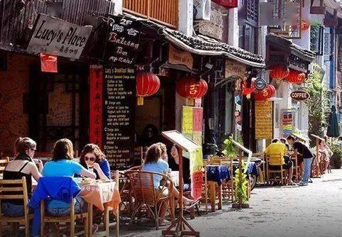 翡最新剧情揭秘，小巷深处的特色小店探秘之旅