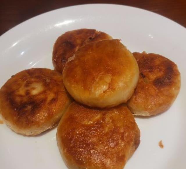 股票最新业绩揭秘与小巷特色小店探秘