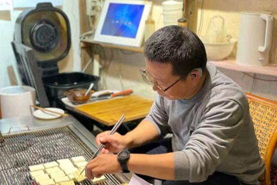 快手新版本探索，发现小巷隐藏宝藏——特色小店