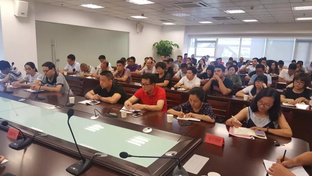 最新台风动态，追逐自然美景的旅行更新
