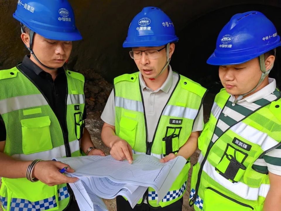 长临高速路建设最新动态，驶向自然美景，探寻内心平和之旅