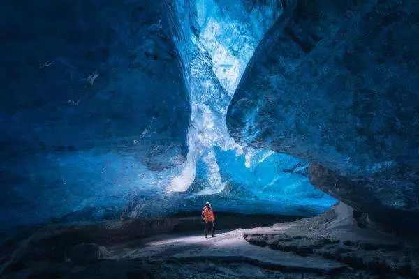 秦霏林越霖，探索自然美景之旅，寻觅内心平静之道