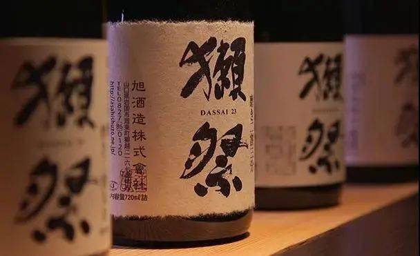 茅台最新荣誉背后的励志故事，一瓶酒，一份自信与成就感的源泉