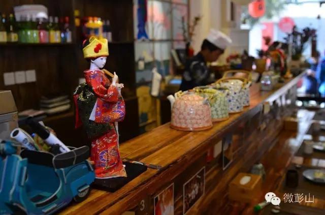 小巷独特风味揭秘，中再融特色小店魅力之旅