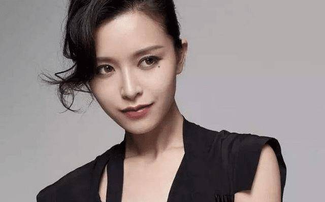 女演员标准——科技重塑魅力，演绎未来触手可及