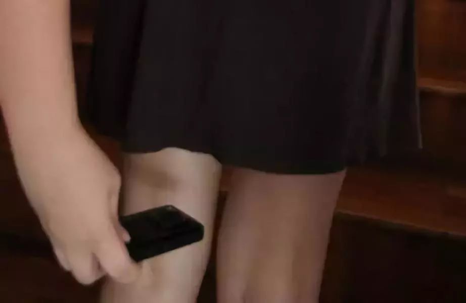 最新走光女，从变化中学习，自信铸就辉煌之路